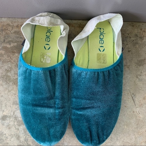 Plae Thai-Ha Turquoise Slippers Size 9.5 - Picture 4 of 11